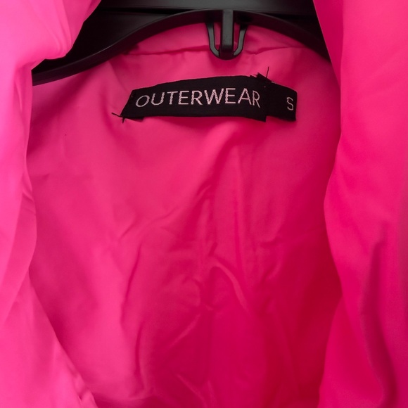 Hot Pink Cropped Puffer Vest - Small - Picture 3 of 5